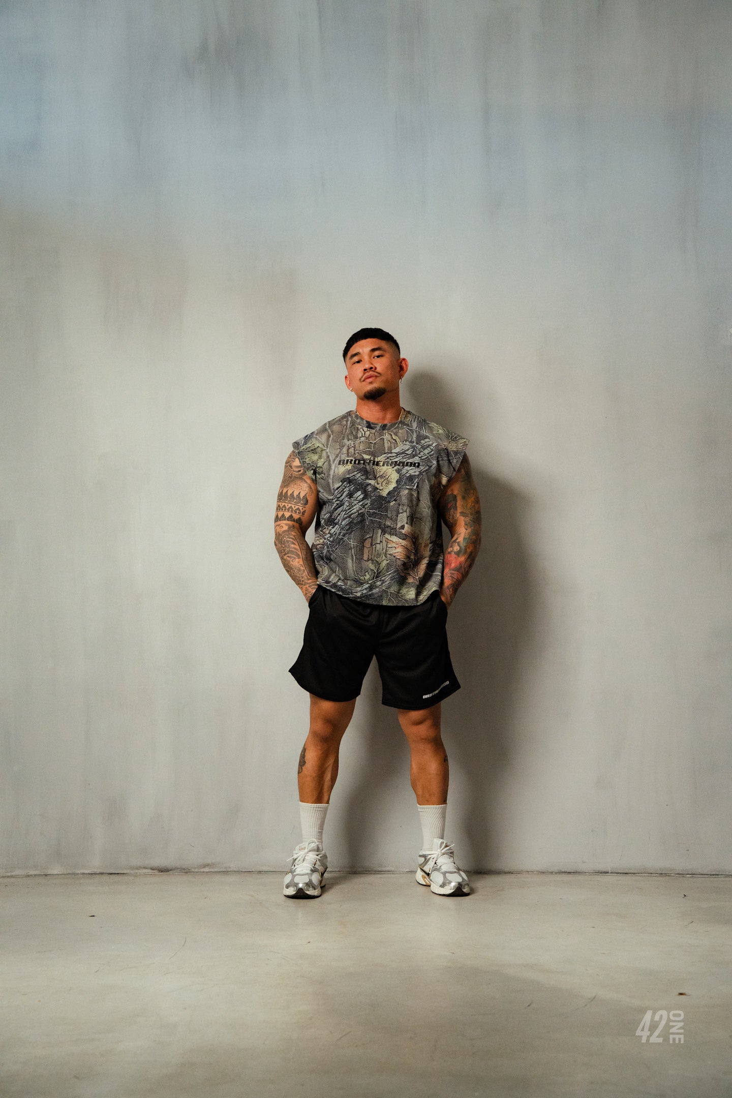 CAMO MUSCLE CROP TEE