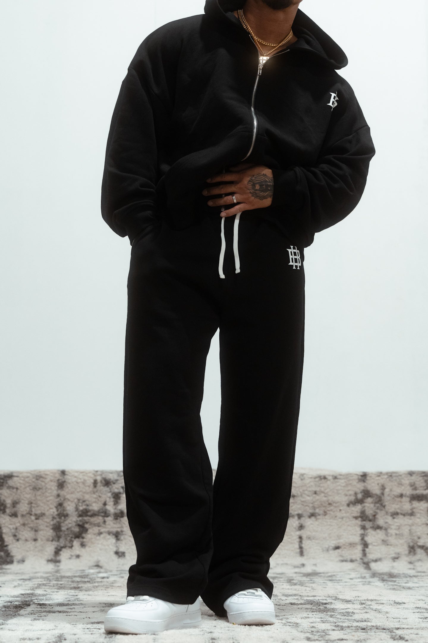 SUPER BAGGY BH SWEATPANTS