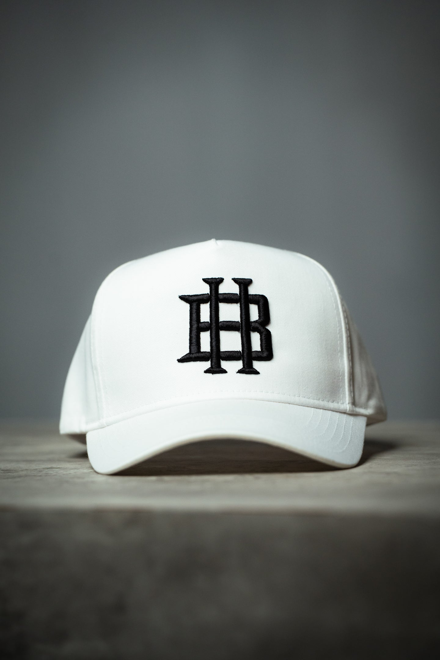 WHITE BH SNAP BACK CAP