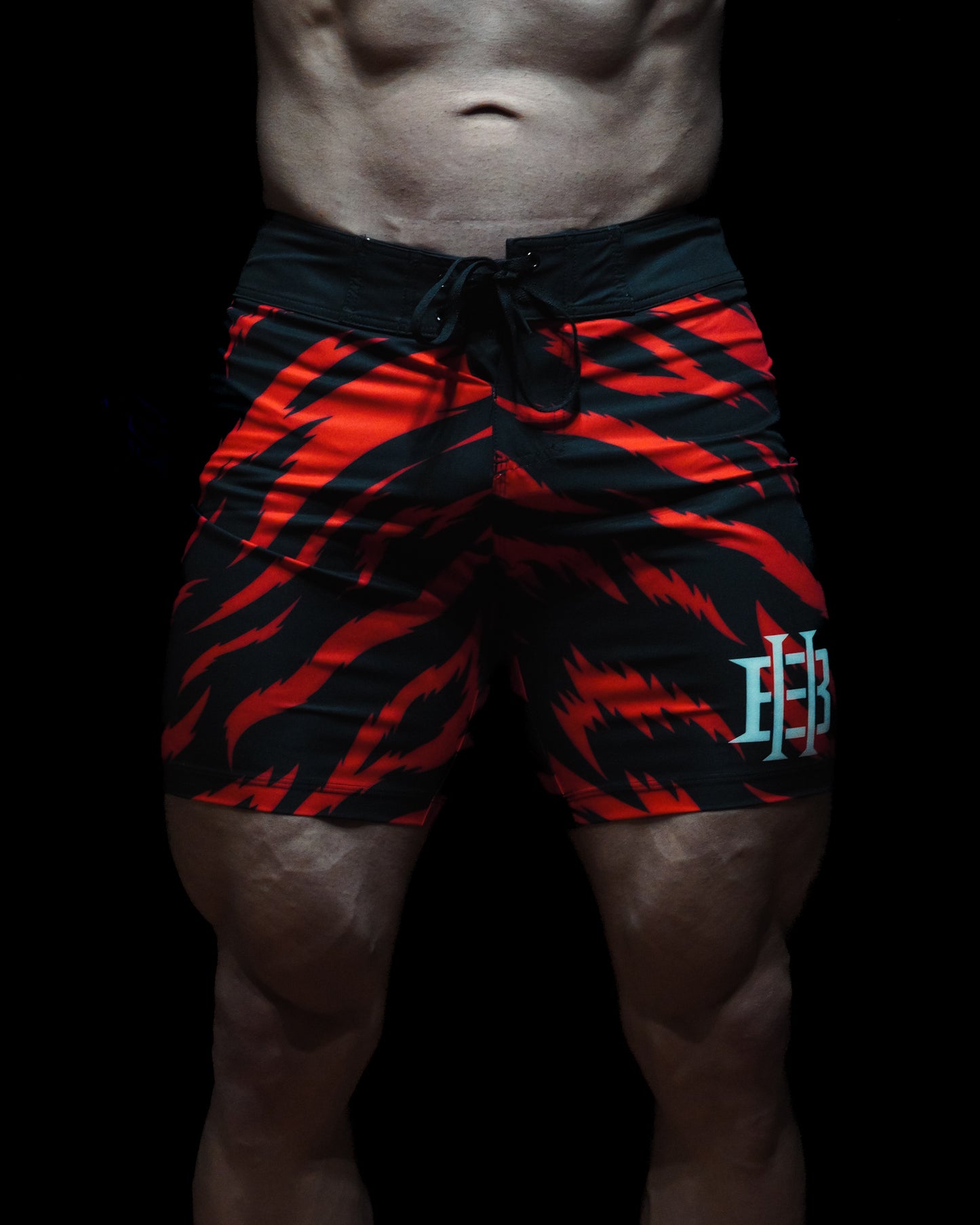 TIGER BOARDSHORTS IN RED