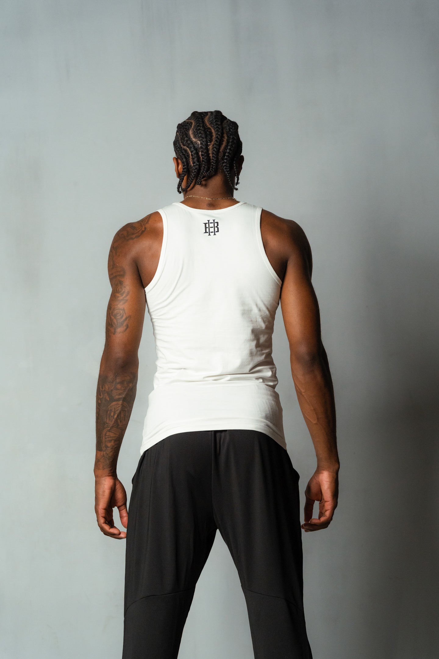 BH MUSCLE TANK IN WHITE