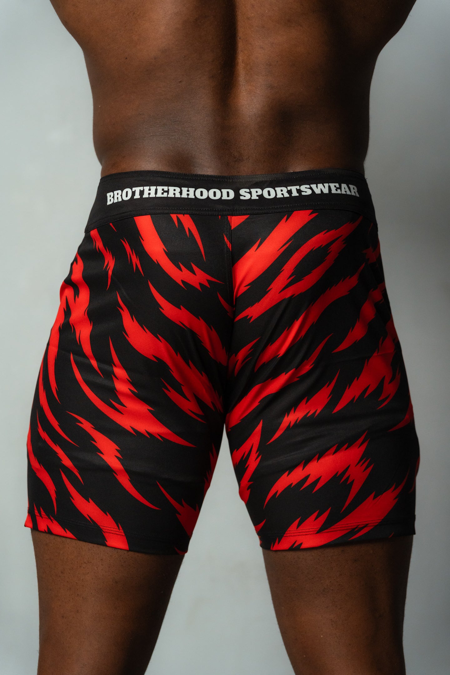 TIGER BOARDSHORTS IN RED