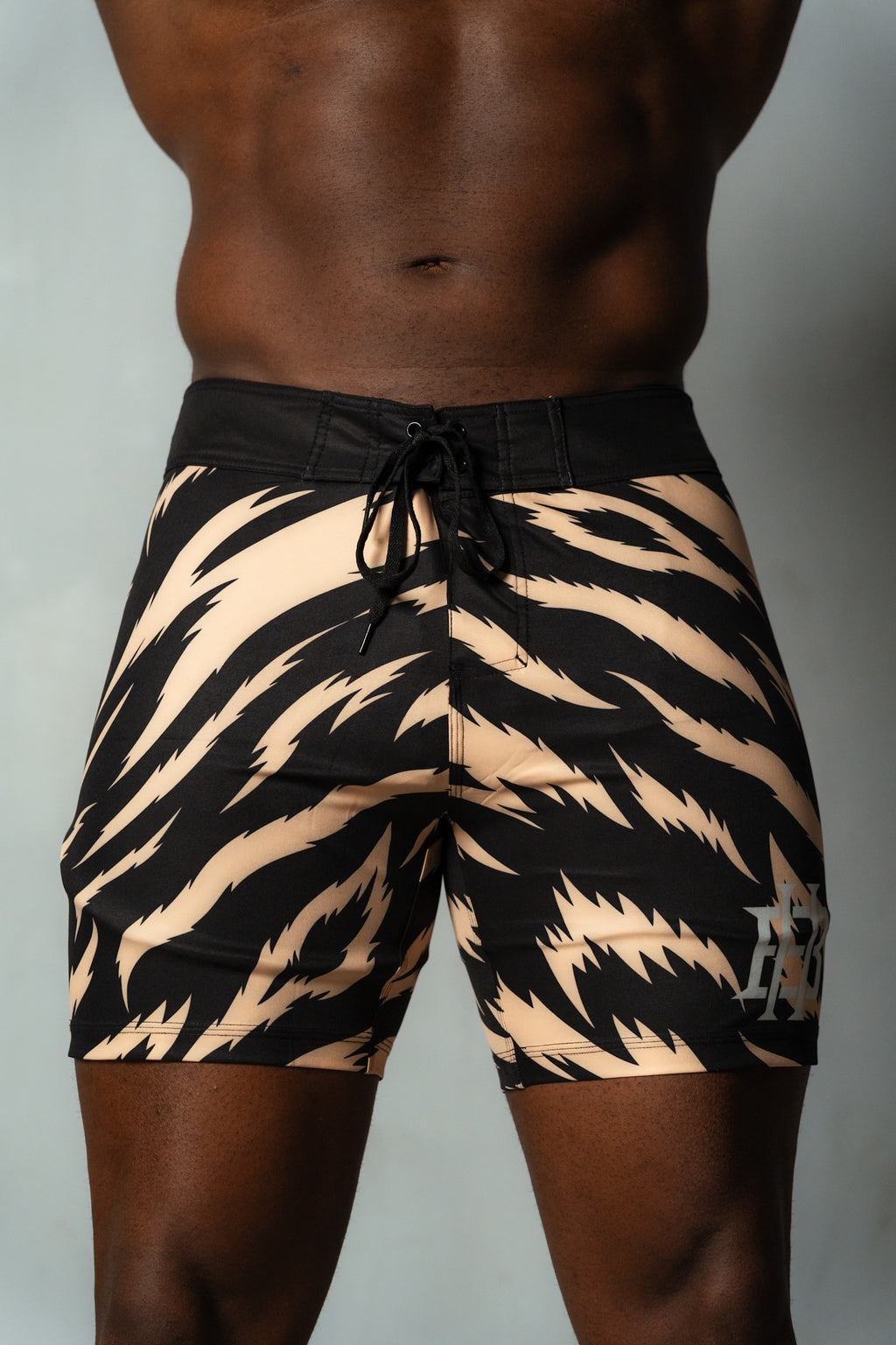 TIGER BOARDSHORTS IN TAN
