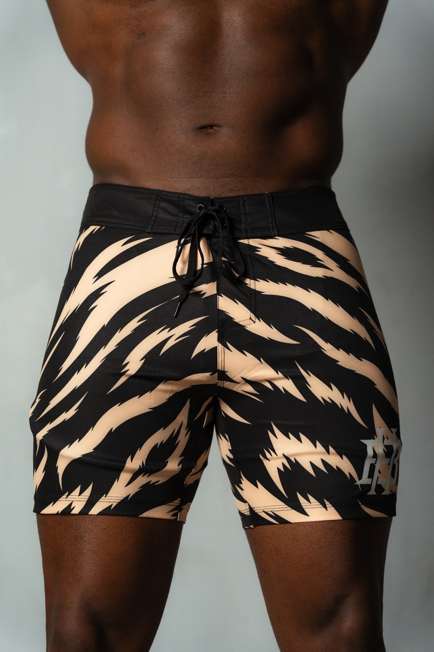 TIGER BOARDSHORTS IN TAN