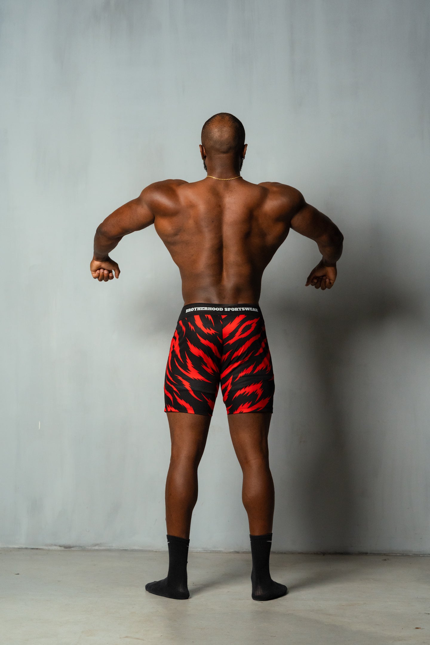 TIGER BOARDSHORTS IN RED