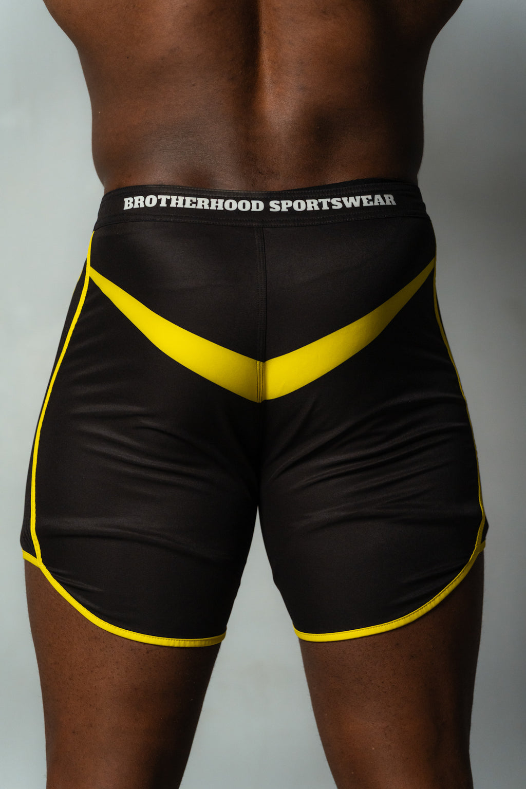 BH VICTORIOUS SHORTS IN SHADOW YELLOW