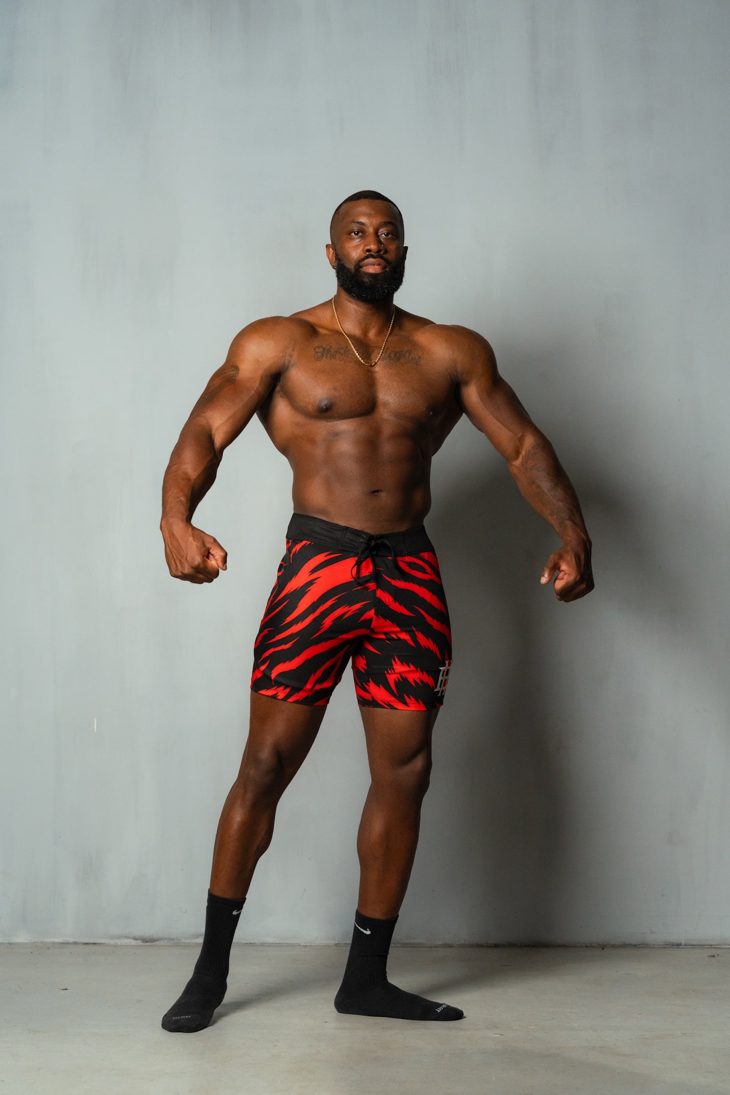 TIGER BOARDSHORTS IN RED