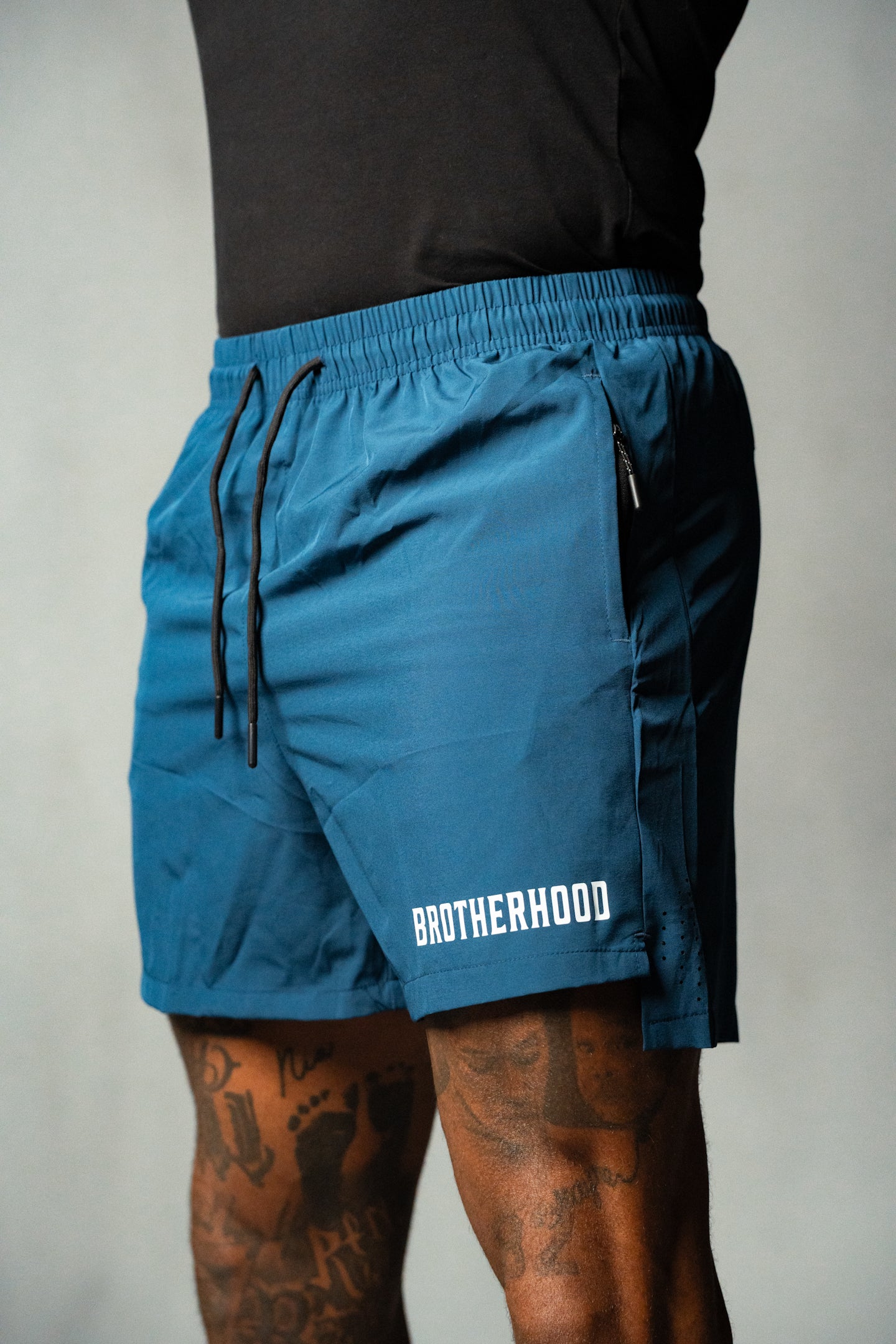ACTIVE DRY SHORTS IN BLUE